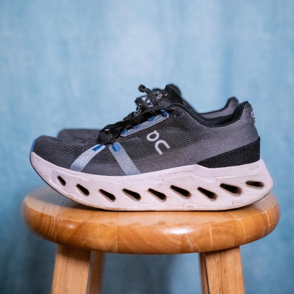 ON Women's Cloudclipse Running Shoes Size 8